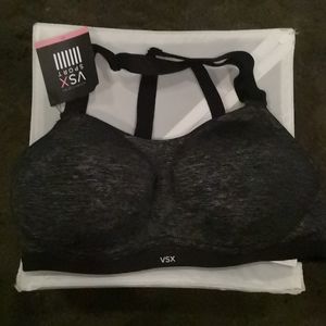 VS Maximum Support Sport Bra in 32C